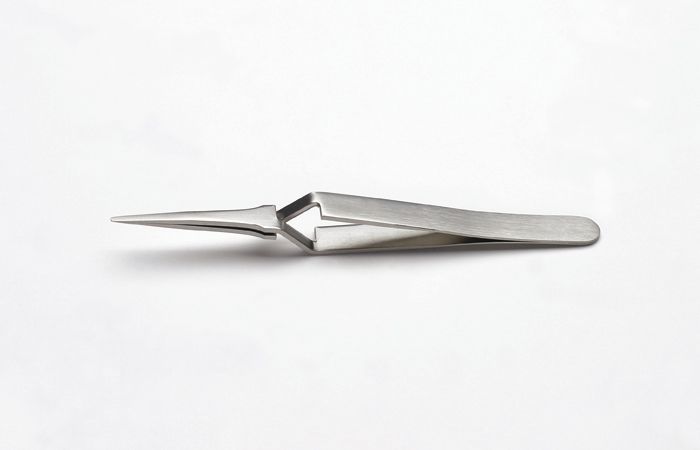 Tweezers with Reverse Action